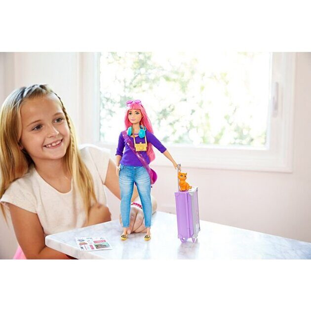 Кукла Barbie Дейзи серии Путешествия FWV26