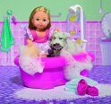 Кукла Steffi Эви с собачкой в ванной комнате