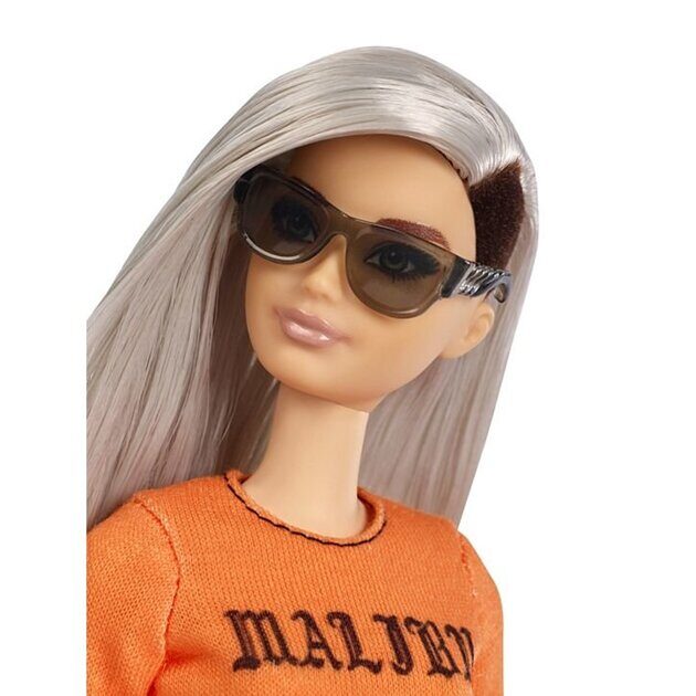Кукла Barbie Fashionistas FXL47